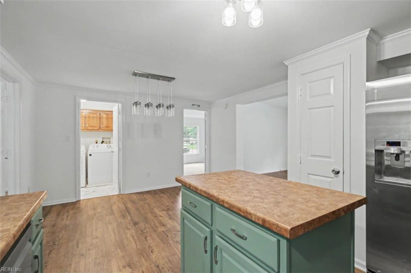 Photo 23 of 40 residential for sale in James City County virginia
