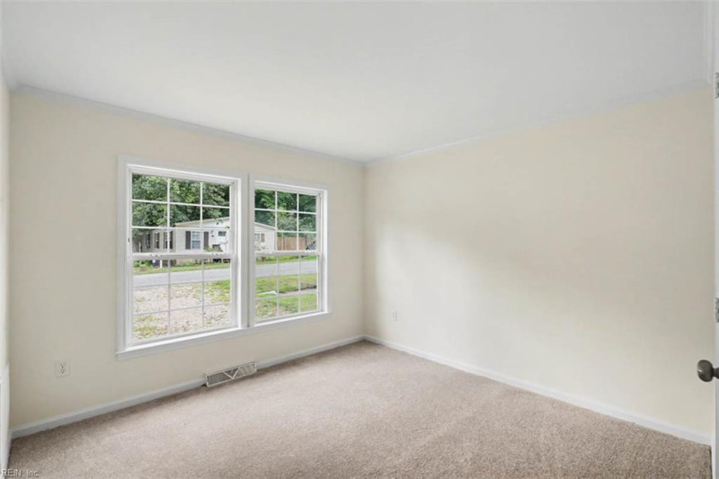 Photo 33 of 40 residential for sale in James City County virginia