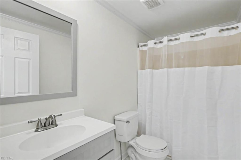 Photo 34 of 40 residential for sale in James City County virginia