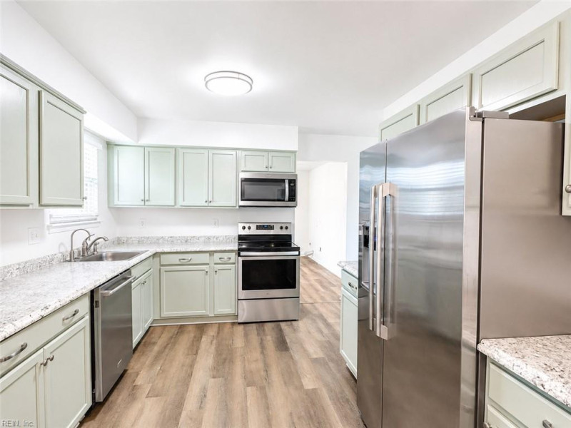 Photo 11 of 36 residential for sale in Virginia Beach virginia