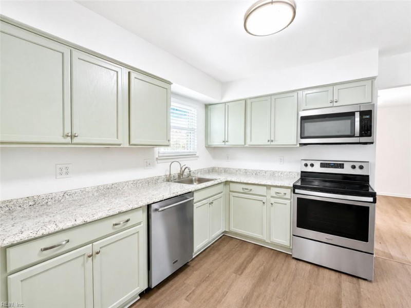 Photo 9 of 36 residential for sale in Virginia Beach virginia