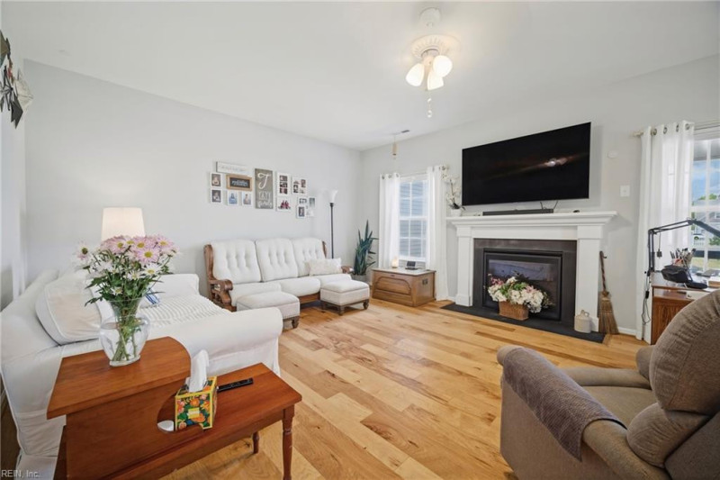 Photo 11 of 50 residential for sale in Moyock virginia