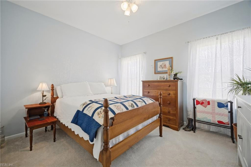 Photo 17 of 50 residential for sale in Moyock virginia