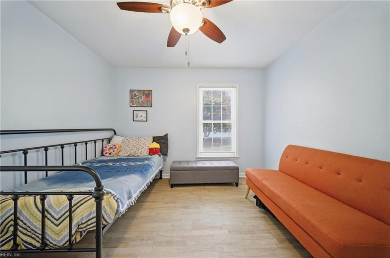 Photo 12 of 28 residential for sale in Chesapeake virginia