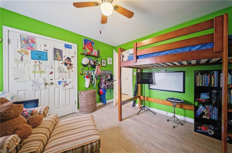 Photo 13 of 28 residential for sale in Chesapeake virginia