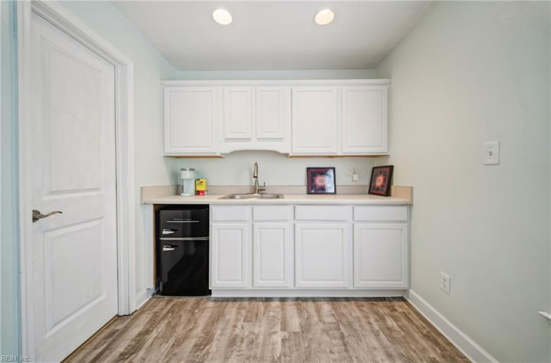 Photo 20 of 28 residential for sale in Chesapeake virginia