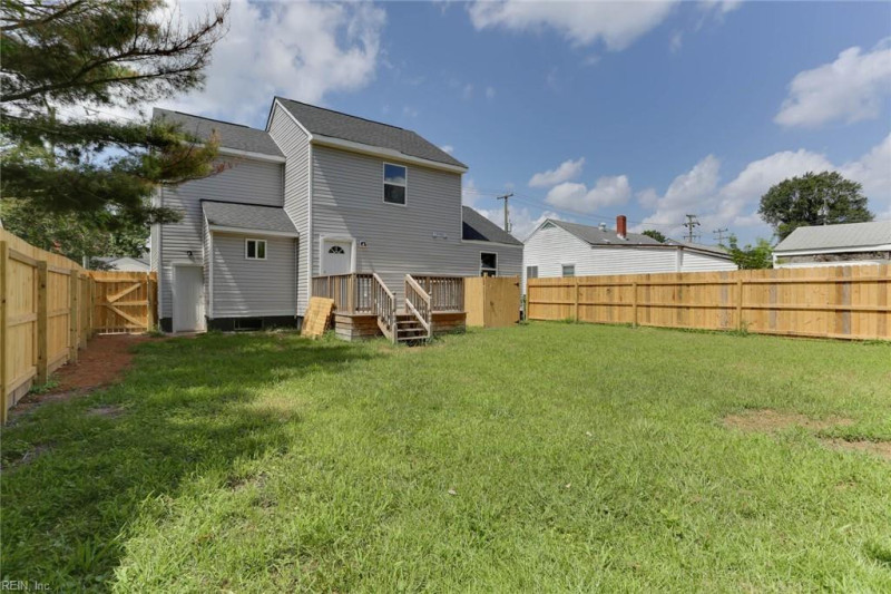 Photo 2 of 6 residential for sale in Portsmouth virginia