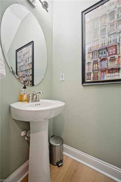 Photo 15 of 44 residential for sale in Chesapeake virginia