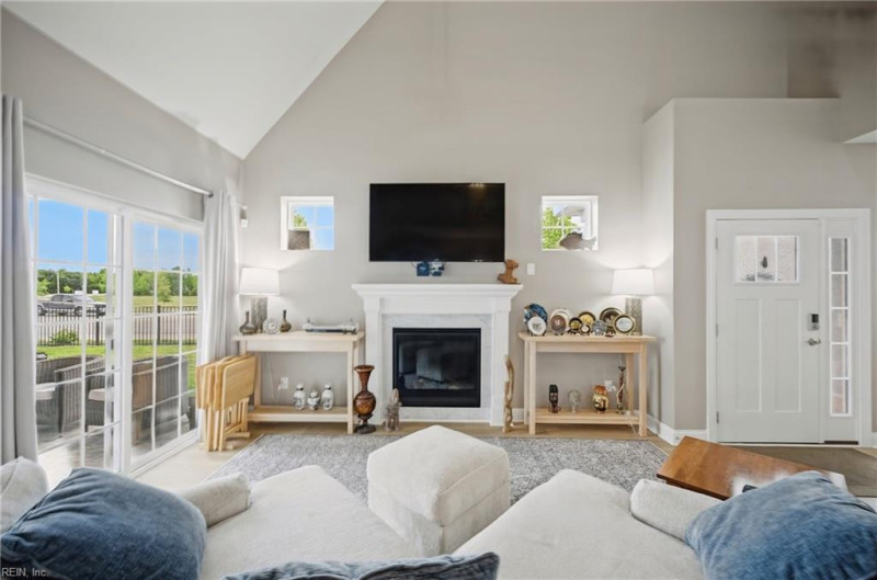 Photo 17 of 44 residential for sale in Chesapeake virginia
