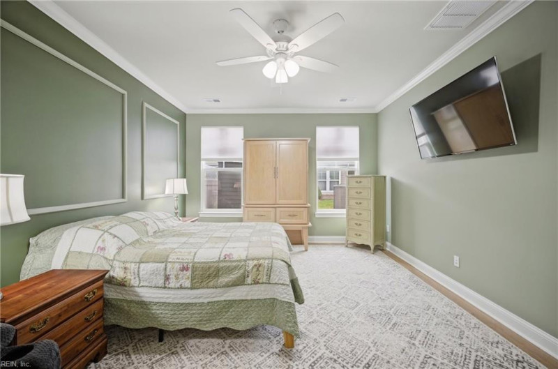 Photo 25 of 44 residential for sale in Chesapeake virginia