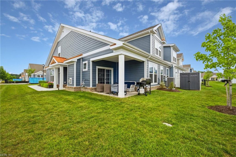 Photo 3 of 44 residential for sale in Chesapeake virginia