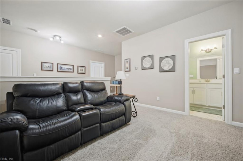 Photo 30 of 44 residential for sale in Chesapeake virginia