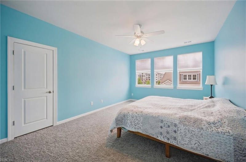 Photo 34 of 44 residential for sale in Chesapeake virginia