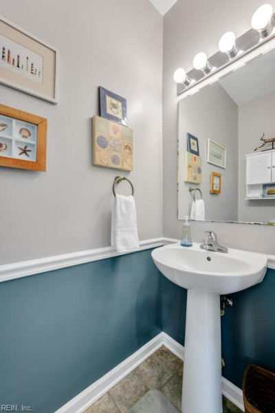 Photo 17 of 49 residential for sale in Chesapeake virginia