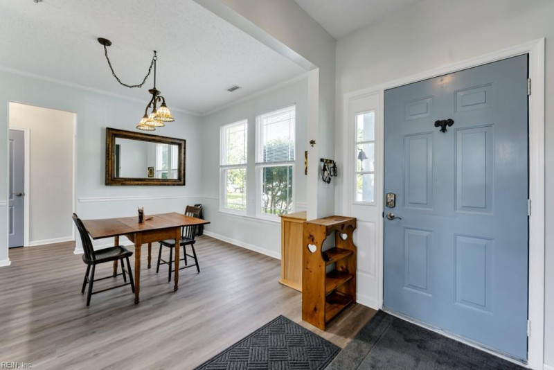 Photo 4 of 49 residential for sale in Chesapeake virginia