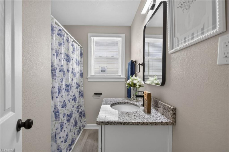 Photo 17 of 24 residential for sale in Norfolk virginia