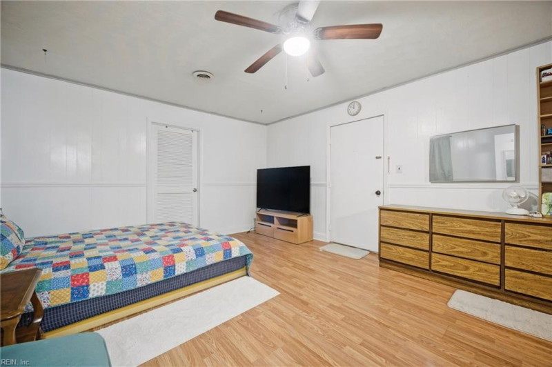 Photo 13 of 29 residential for sale in Norfolk virginia