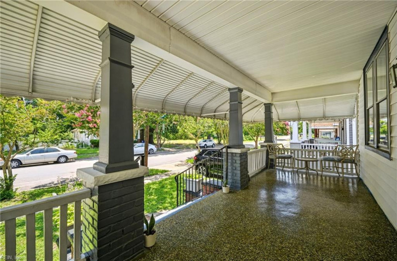 Photo 3 of 29 residential for sale in Norfolk virginia