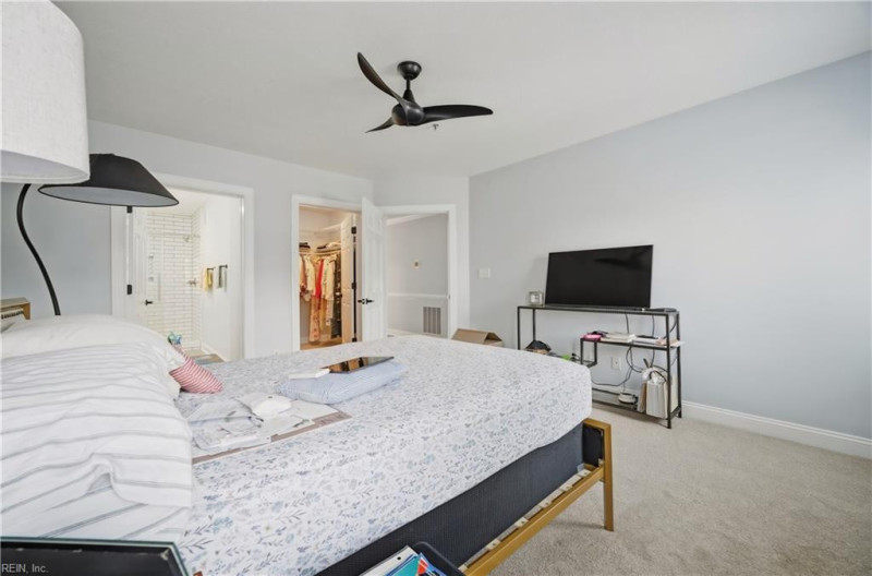 Photo 12 of 18 residential for sale in Chesapeake virginia