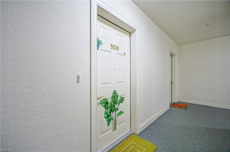 Photo 3 of 18 residential for sale in Chesapeake virginia