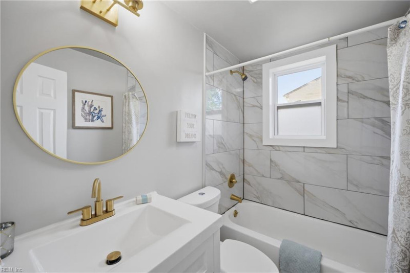 Photo 16 of 25 residential for sale in Norfolk virginia