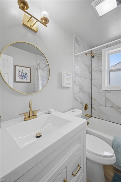 Photo 17 of 25 residential for sale in Norfolk virginia