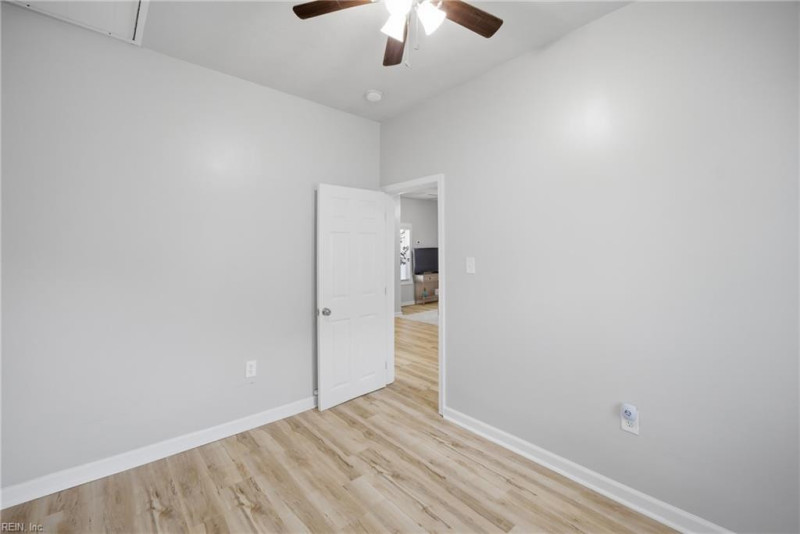Photo 19 of 25 residential for sale in Norfolk virginia