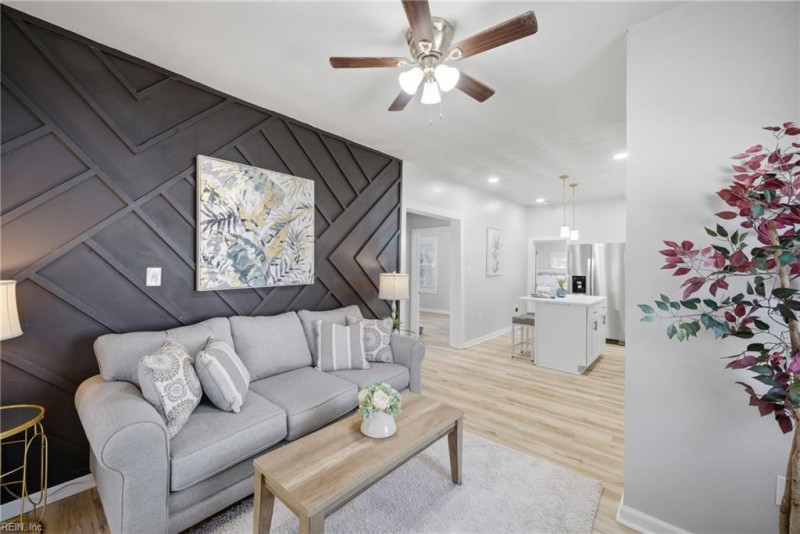 Photo 4 of 25 residential for sale in Norfolk virginia