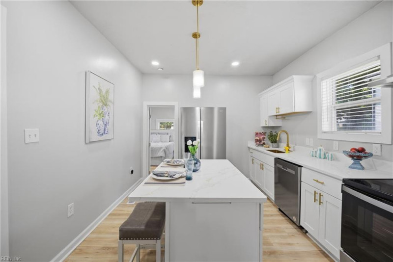 Photo 6 of 25 residential for sale in Norfolk virginia