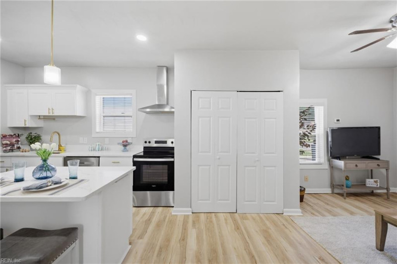 Photo 9 of 25 residential for sale in Norfolk virginia