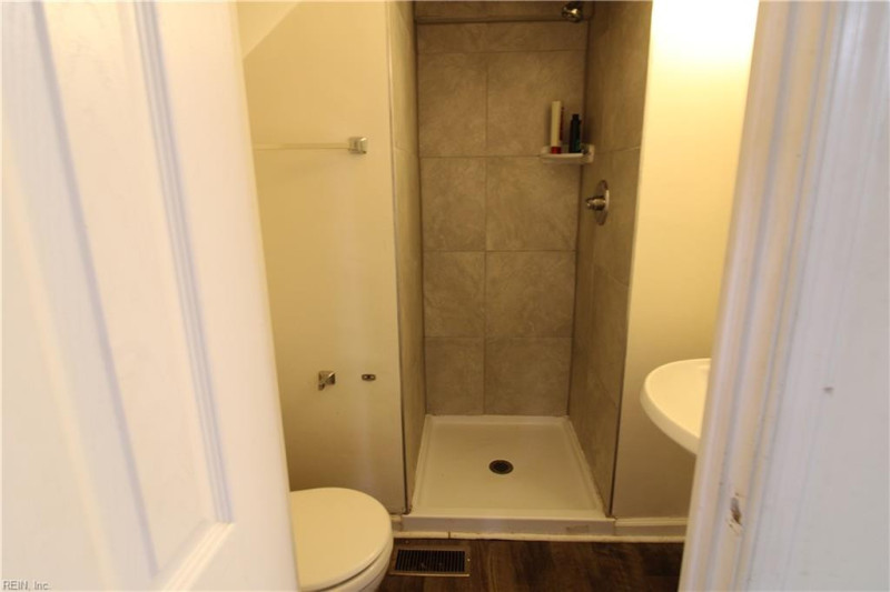 Photo 8 of 10 residential for sale in Norfolk virginia