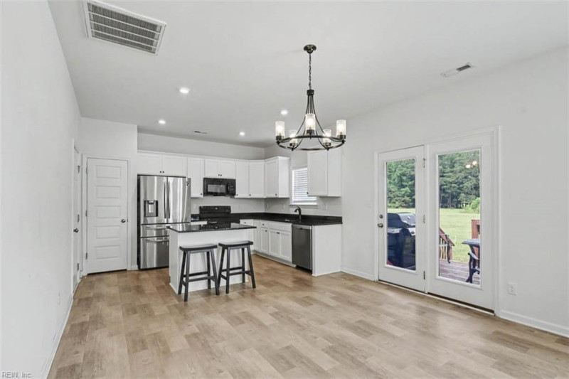 Photo 11 of 37 residential for sale in Suffolk virginia