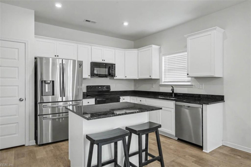 Photo 15 of 37 residential for sale in Suffolk virginia