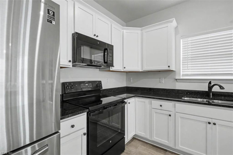Photo 17 of 37 residential for sale in Suffolk virginia