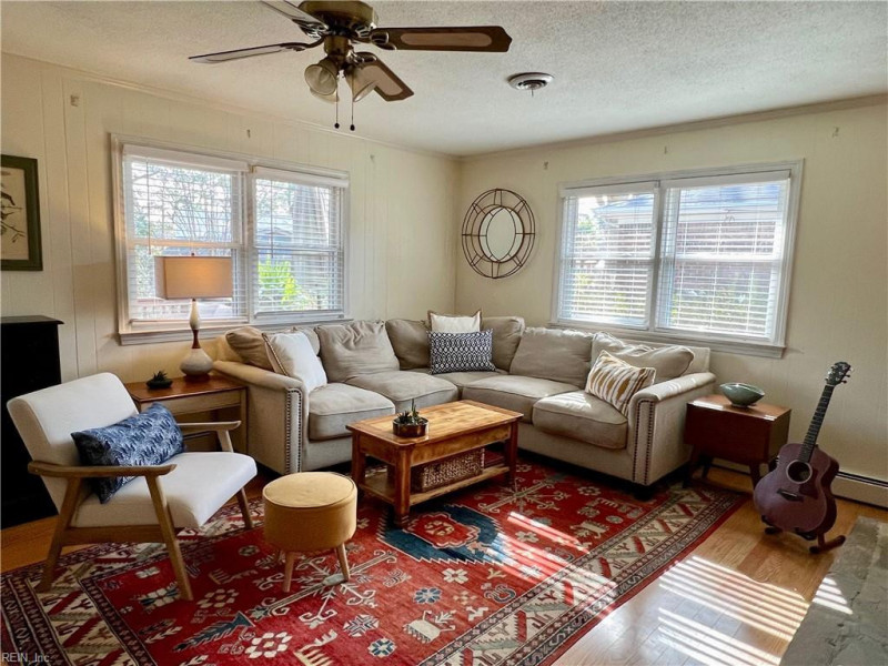 Photo 16 of 44 residential for sale in Virginia Beach virginia