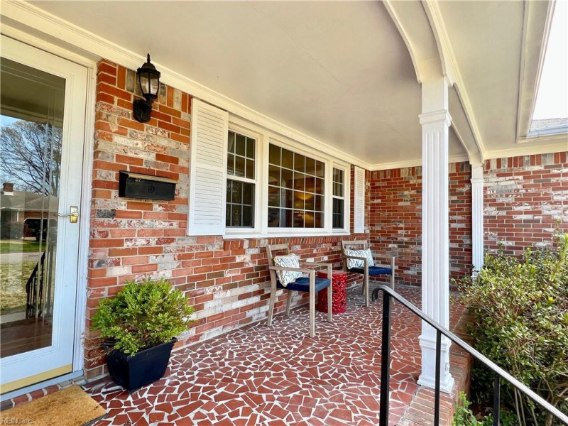 Photo 2 of 44 residential for sale in Virginia Beach virginia
