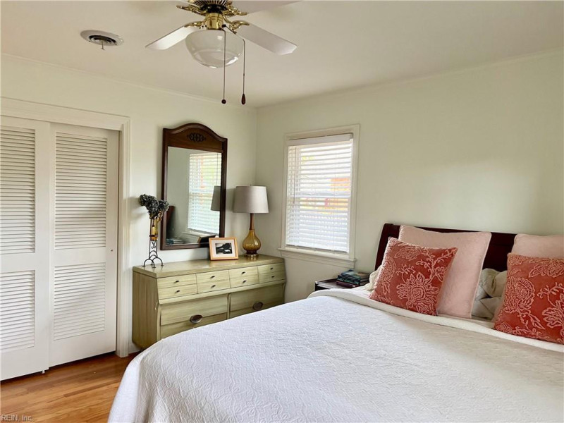 Photo 29 of 44 residential for sale in Virginia Beach virginia