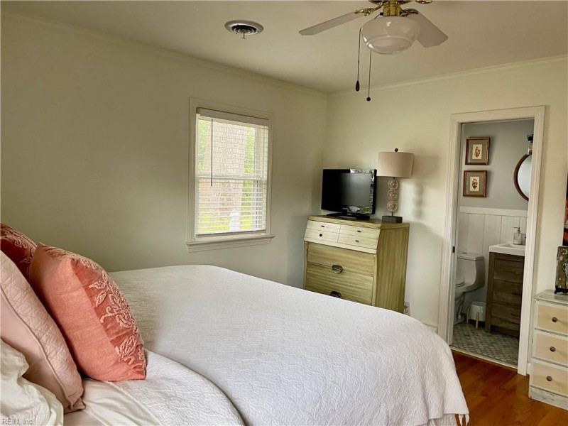Photo 30 of 44 residential for sale in Virginia Beach virginia