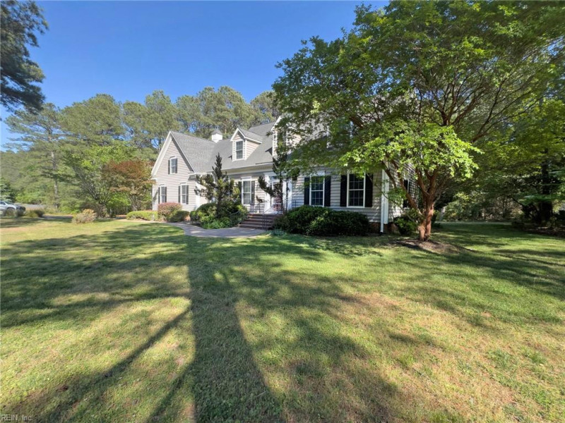 Photo 10 of 49 residential for sale in Mathews County virginia
