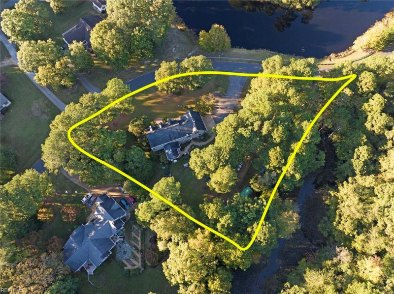 Photo 11 of 49 residential for sale in Mathews County virginia