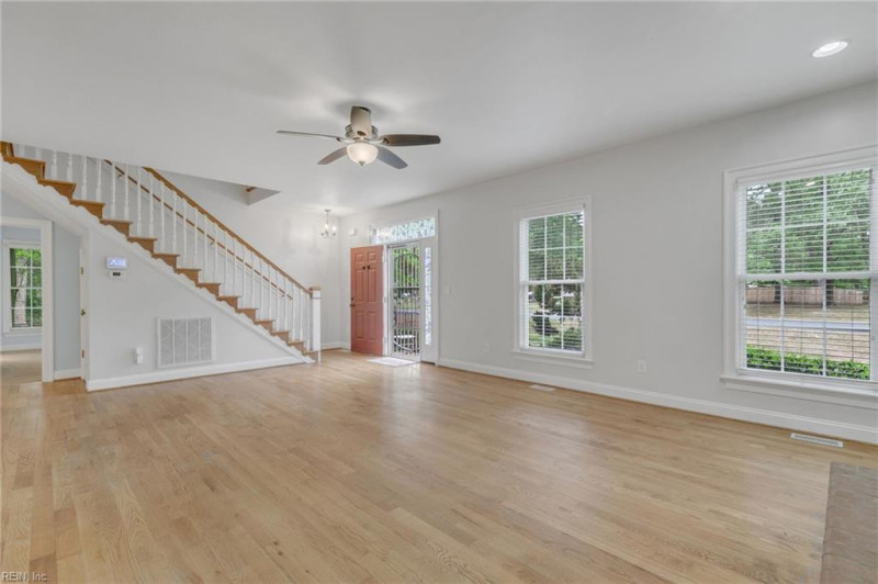 Photo 15 of 49 residential for sale in Mathews County virginia