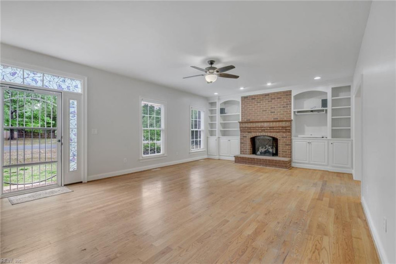 Photo 17 of 49 residential for sale in Mathews County virginia