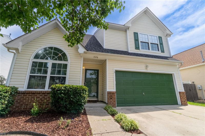 Photo 1 of 32 residential for sale in Virginia Beach virginia