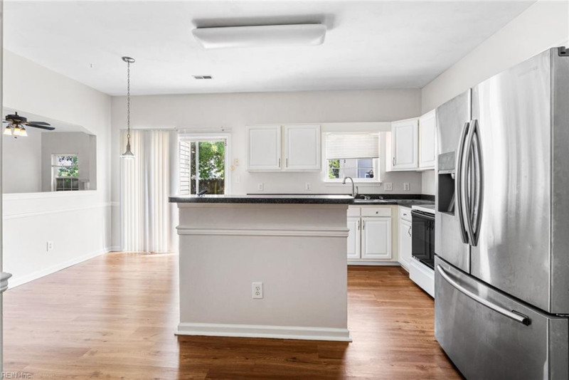 Photo 16 of 32 residential for sale in Virginia Beach virginia