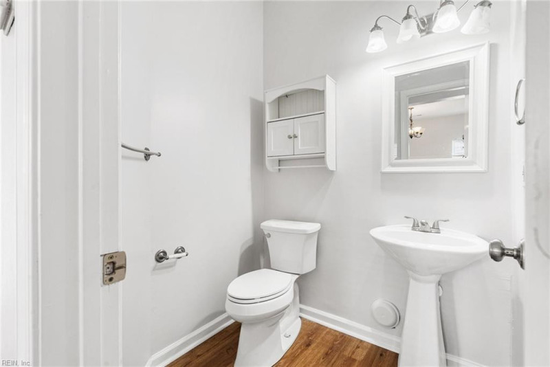 Photo 17 of 32 residential for sale in Virginia Beach virginia