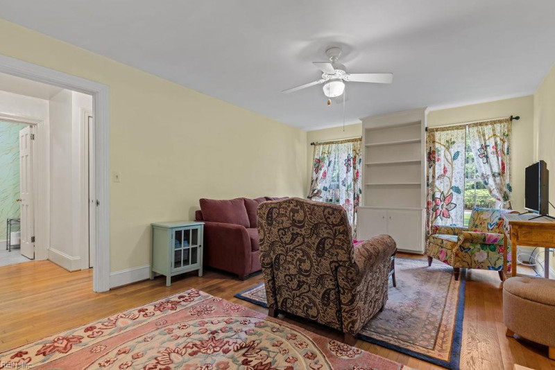 Photo 15 of 44 residential for sale in Franklin virginia