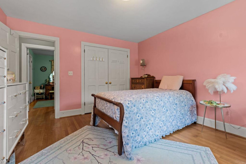 Photo 32 of 44 residential for sale in Franklin virginia