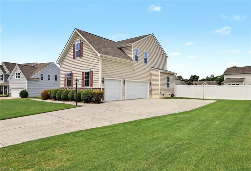 Photo 3 of 50 residential for sale in Williamsburg virginia