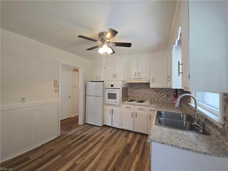 Photo 18 of 45 residential for sale in Hampton virginia