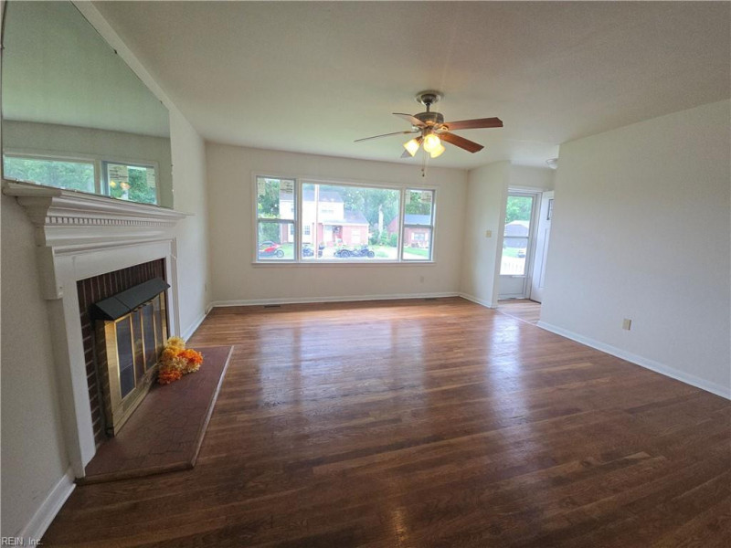 Photo 5 of 45 residential for sale in Hampton virginia